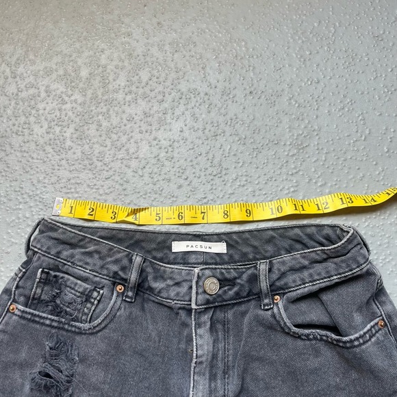 PacSun Distressed Denim Shorts Frayed Hem‎ Black Wash Juniors Size 26 - Picture 4 of 6